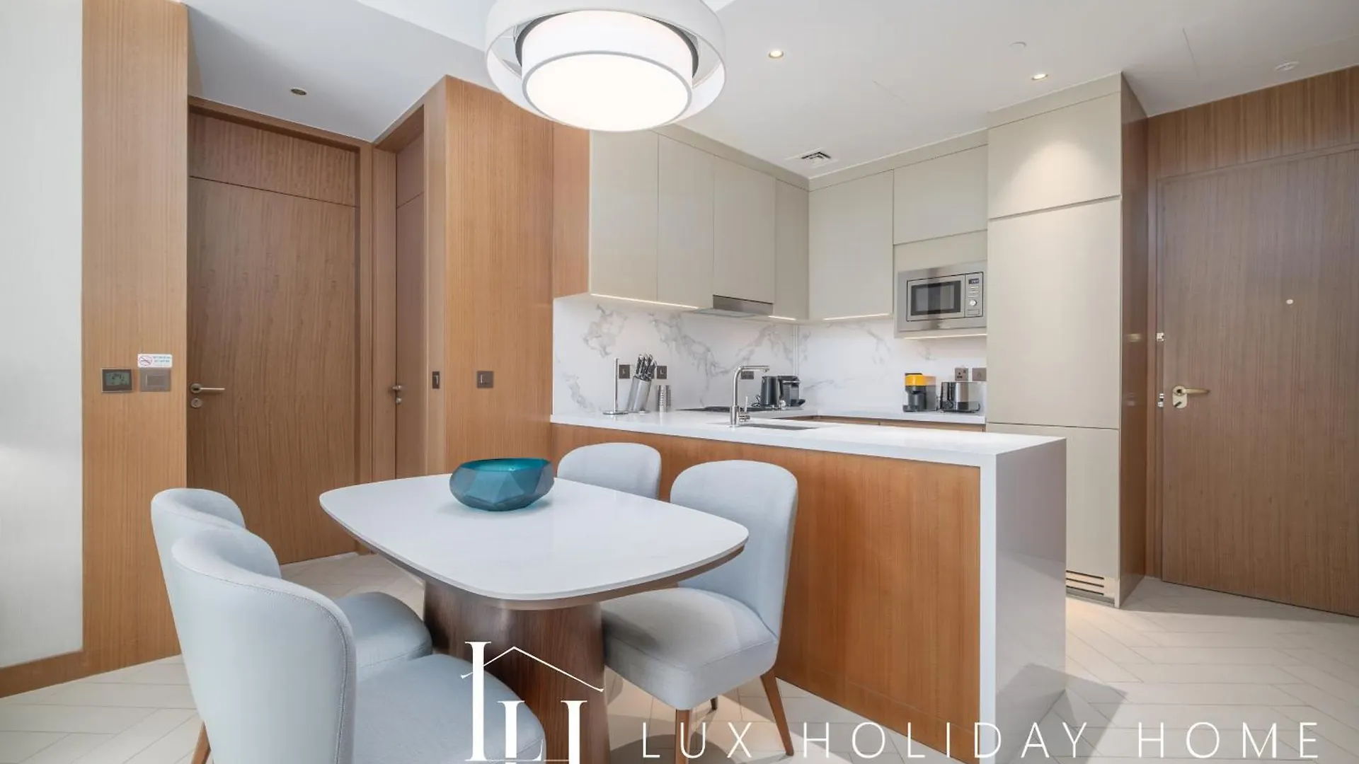 Lux The Address Opera Downtown Suite Dubai United Arab Emirates