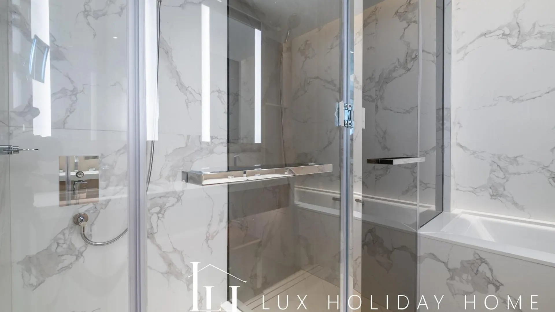 Lux The Address Opera Downtown Suite Dubai